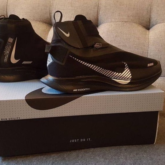 Nike Men's Pegasus Waterproof Turbo ZoomX Shield - Size 6.5 Men's/ 8.5 women - Picture 8 of 9